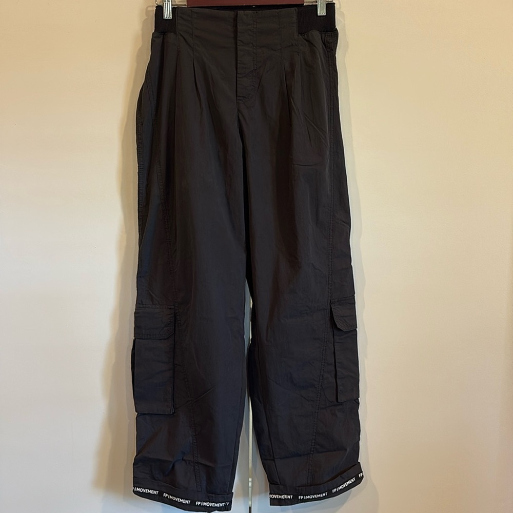 NWOT Free People Movement Mesmerize Me Black Cargo Pants Size Small Hiking - Picture 5 of 16